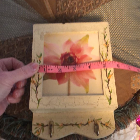 Beautiful Shabby Chic Floral Jewelry Box that can be hung on a wall! - Picture 12 of 13